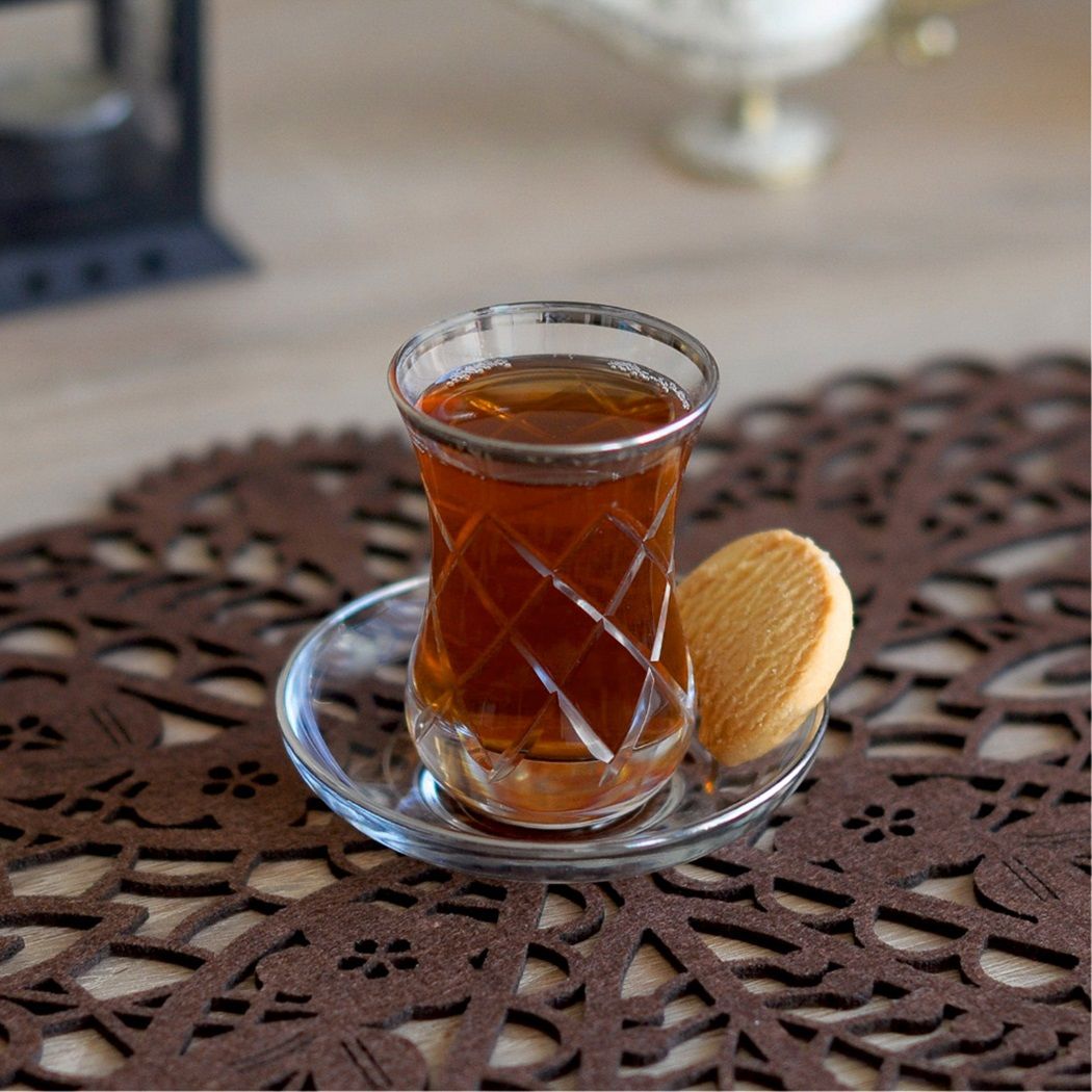 BAKLAVA KESME DESENLİ ÇAY SETİ - GÜMÜŞ