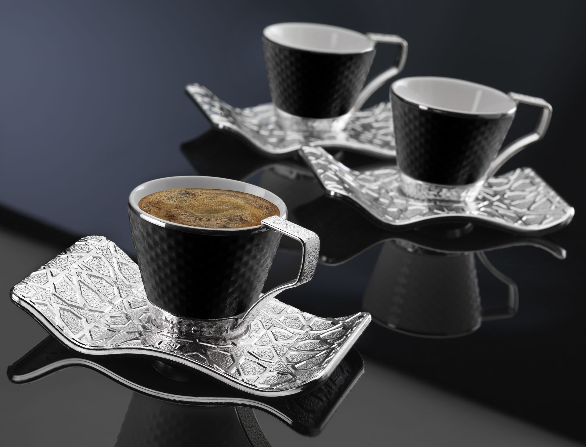 SELÇUKLU SİYAH KAHVE SETİ - GÜMÜŞ