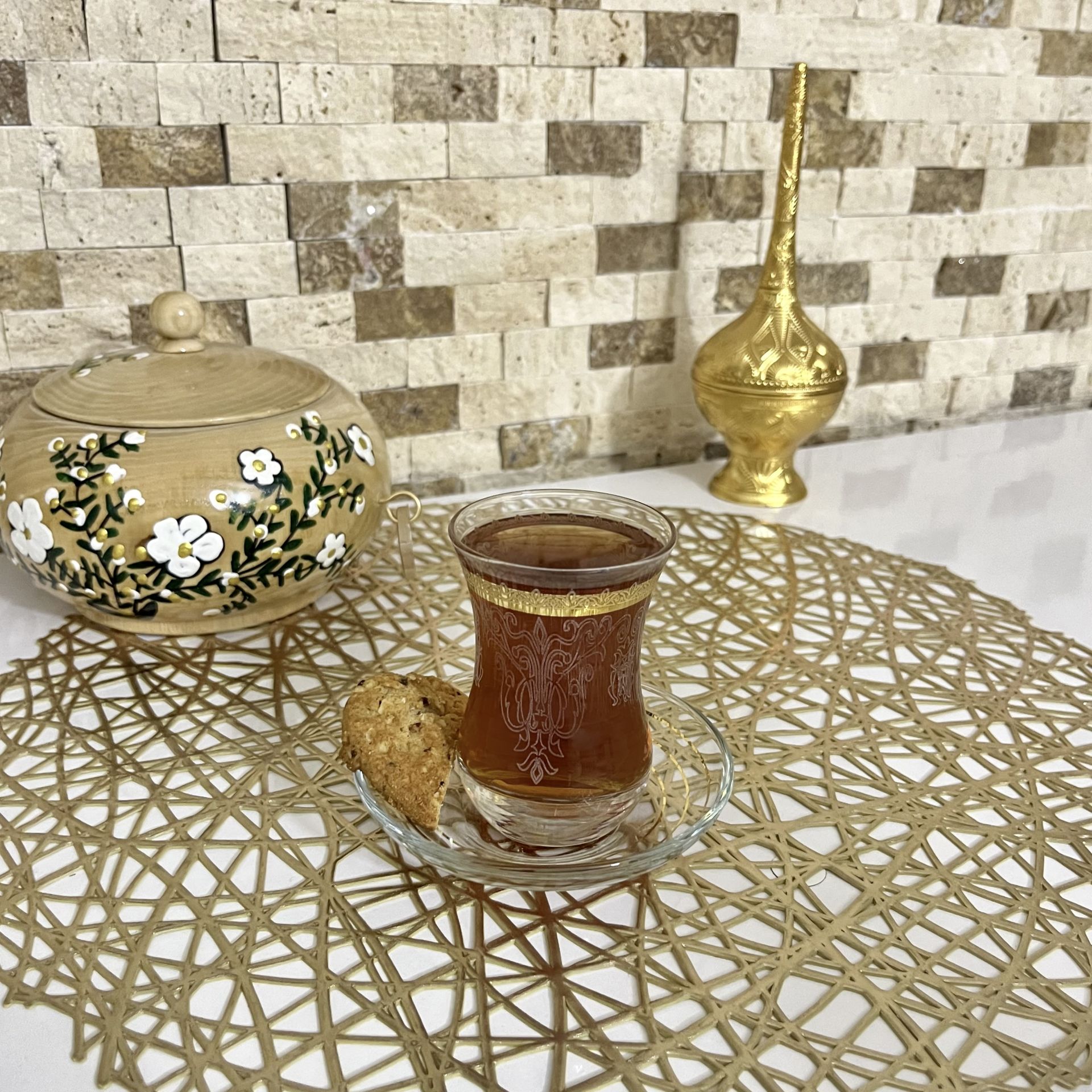 GRAVÜR İNCE DESENLİ ÇAY SETİ